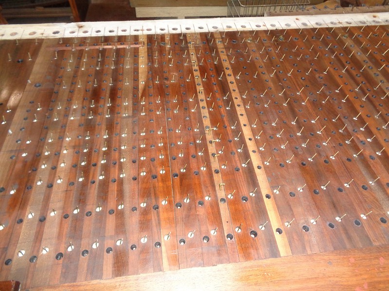 Parte superiore del somiere maestro in fase di restauro