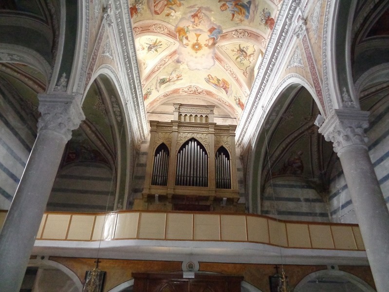 Visione dell’organo dalla chiesa