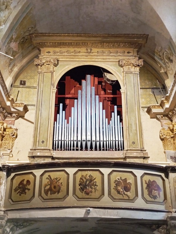 Visione dell’organo dalla chiesa