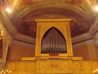 Prospetto di facciata, cassa dell'organo e cantoria