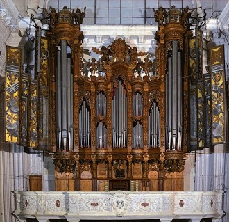 Prospetto di facciata, cassa dell'organo e cantoria